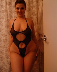 Mollige in Dessous