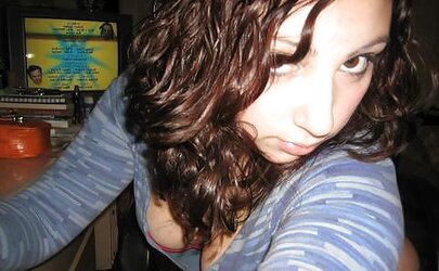 Arab Fledgling Photos