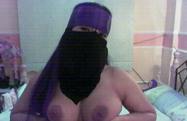 Arab Fledgling Photos