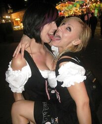 Oktoberfest (The Dolls from Bavaria.)