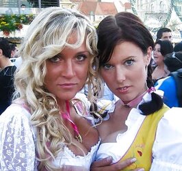 Oktoberfest (The Dolls from Bavaria.)