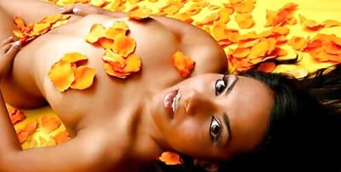 Super-Hot latin dame