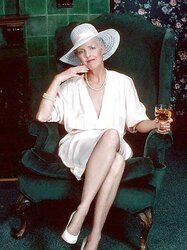 Juliet Anderson (Tia Peg)