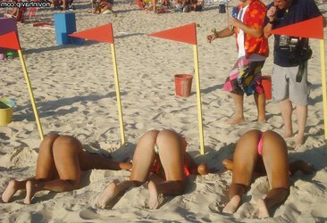 Latina arse at the beach