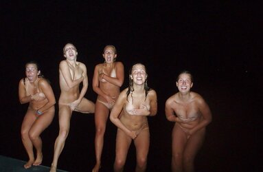Amateurs Women in Groups