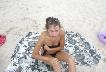 Some teenagers,honies all in bathing suit pics