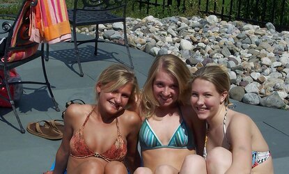 Some teenagers,honies all in bathing suit pics