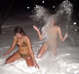 Some teenagers,honies all in bathing suit pics