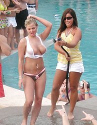 Some teenagers,honies all in bathing suit pics