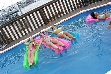Some teenagers,honies all in bathing suit pics