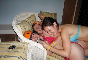 Some teenagers,honies all in bathing suit pics