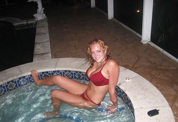 Some teenagers,honies all in bathing suit pics