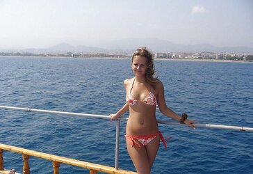 Some teenagers,honies all in bathing suit pics
