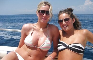 Facebook internet voyeur candid uber-sexy