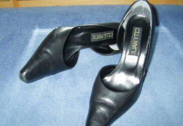 Her high-heeled shoes ans more