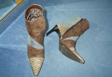 Her high-heeled shoes ans more