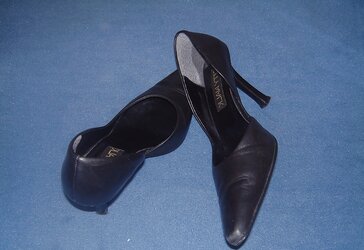 Her high-heeled shoes ans more