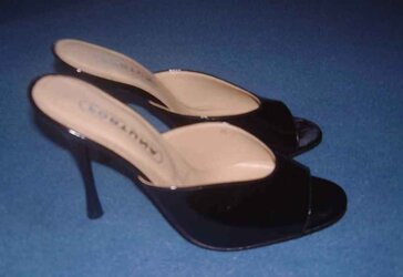 Her high-heeled shoes ans more