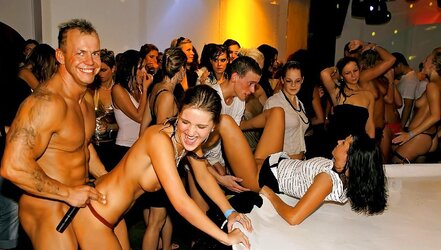 Mingle nude and plumbed in public