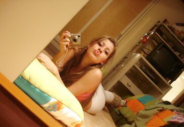 Melanie18 Steamy