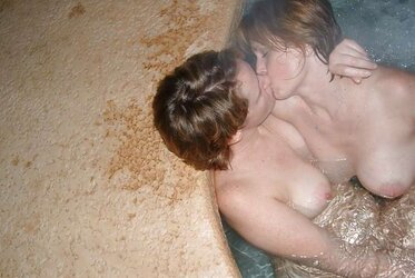 Damsels Smooching - Vol.