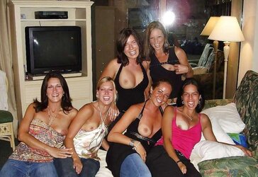 Jaw-Dropping Nipslip two by Voyeur TROC