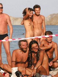 Nackte im Camp