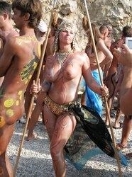 Nackte im Camp