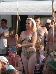 Nackte im Camp