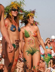 Nackte im Camp