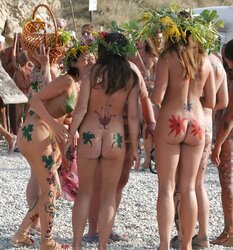 Nackte im Camp