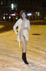Outside in tights and sans