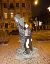 Outside in tights and sans