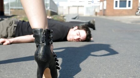 Femmes In Footwear