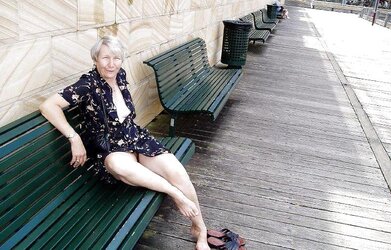 Mature and Grannies upskirt