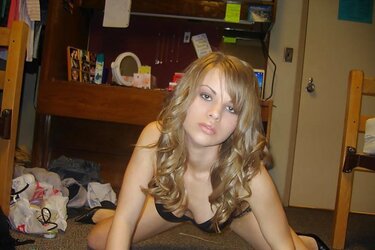 Stepsister In Undies