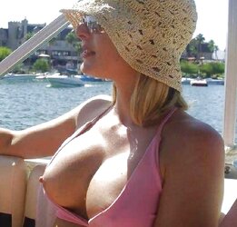 Beach cameltoes fun bags up skirts more faves