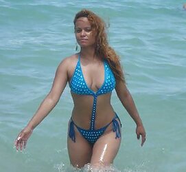 Latin gal photos two(two)