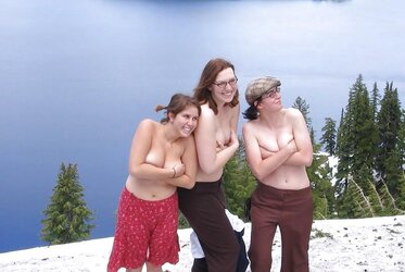 Nude Gals in Groups