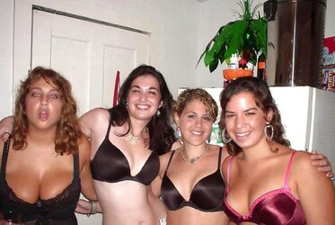 Nude Gals in Groups