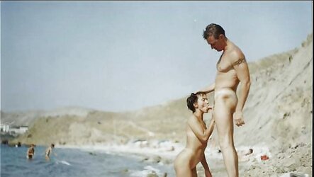 090 Lovemaking on the beach 03. Sexo en la playa