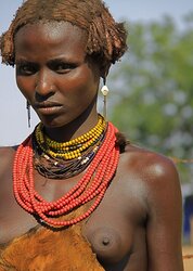 Africa gals display breasts