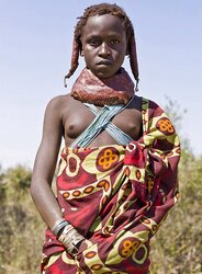 Africa gals display breasts