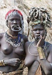 Africa gals display breasts