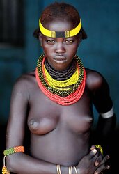 Africa gals display breasts
