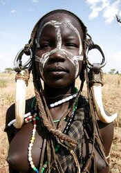 Africa gals display breasts