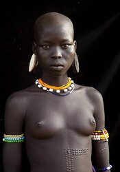 Africa gals display breasts