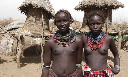 Africa gals display breasts