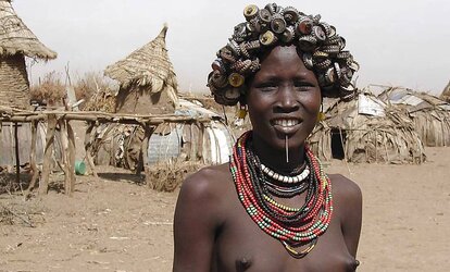 Africa gals display breasts