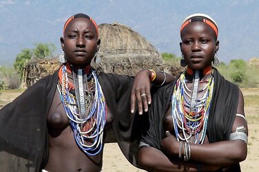 Africa gals display breasts